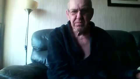 Snapshot of discovery63 chatting on February 1, 12:15 pm discovery63 online show from February 1, 12:15 pm