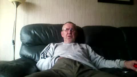 Snapshot of discovery63 chatting on February 11, 11:59 am discovery63 online show from February 11, 11:59 am