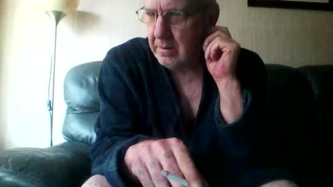 Snapshot of discovery63 chatting on February 12, 10:32 am discovery63 online show from February 12, 10:32 am