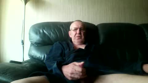 Snapshot of discovery63 chatting on February 26, 11:42 am discovery63 online show from February 26, 11:42 am