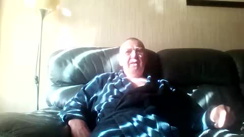 Snapshot of discovery63 chatting on March 3, 11:05 am discovery63 online show from March 3, 11:05 am