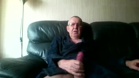 Snapshot of discovery63 chatting on March 4, 10:32 am discovery63 online show from March 4, 10:32 am