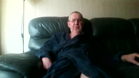 Snapshot of discovery63 chatting on March 8, 11:03 am discovery63 online show from March 8, 11:03 am