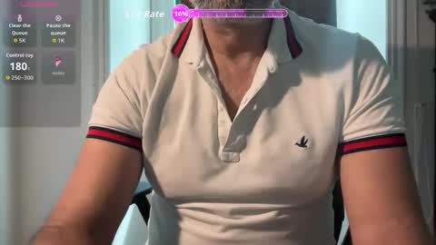 Discreet Guy online show from June 9, 8:15 am