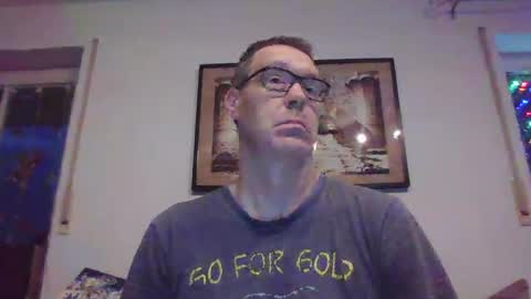 Snapshot of disney0988 chatting on December 16, 6:21 am disney0988 online show from December 16, 6:21 am