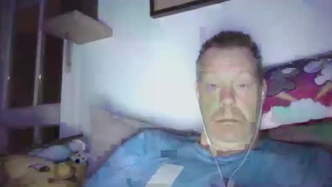 Snapshot of disney0988 chatting on March 8, 4:27 am disney0988 online show from March 8, 4:27 am