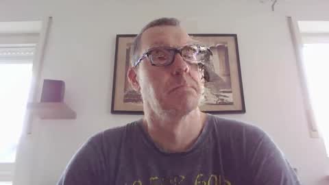 Snapshot of disney0988 chatting on March 21, 10:31 am disney0988 online show from March 21, 10:31 am