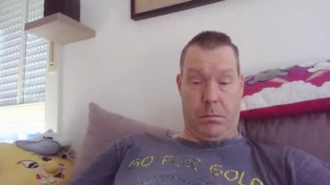 Snapshot of disney0988 chatting on March 22, 8:18 am disney0988 online show from March 22, 8:18 am