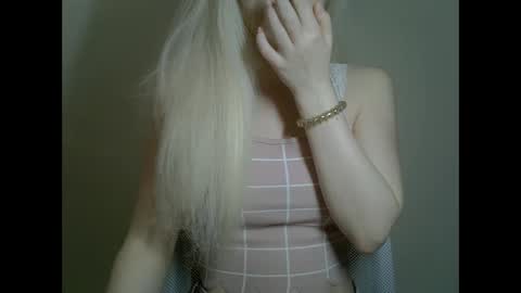 DitaMilton online show from February 27, 8:31 pm