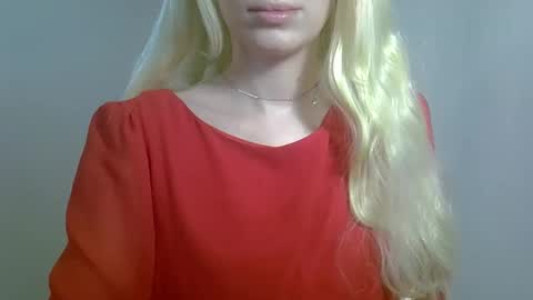 DitaMilton online show from November 22, 3:44 pm