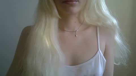 DitaMilton online show from January 12, 11:04 am