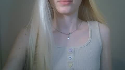 DitaMilton online show from June 19, 8:34 pm
