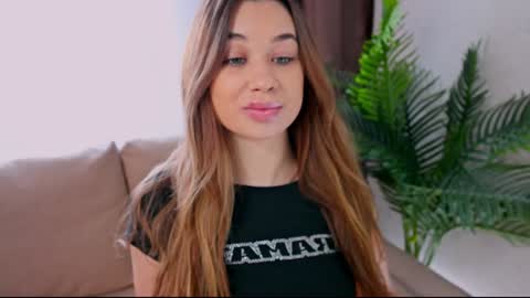 Snapshot of divetagrace chatting on February 5, 7:07 am Tia online show from February 5, 7:07 am