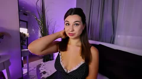 Snapshot of divetagrace chatting on September 9, 9:25 pm Tia online show from September 9, 9:25 pm