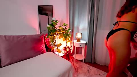 Snapshot of divetagrace chatting on November 5, 2:22 am Tia online show from November 5, 2:22 am