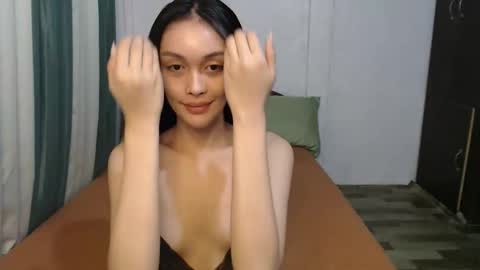 DIVINA online show from February 5, 2:27 am