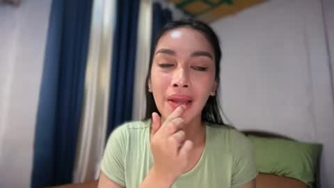 DIVINA online show from June 25, 2:44 am