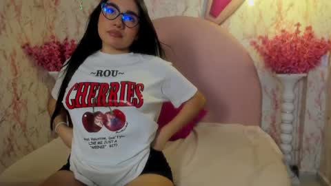 divine_ailyn online show from April 7, 11:32 am