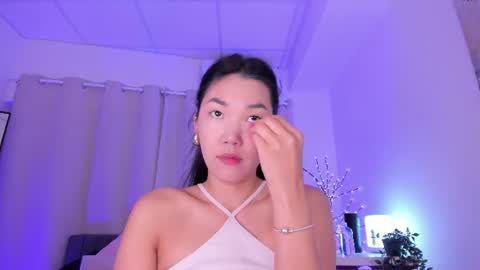 AKITA MEW MEW Follow  online show from July 16, 6:19 am