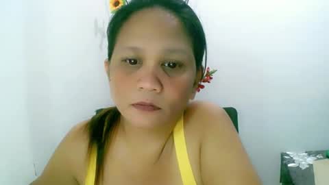 Snapshot of divinegrace10 chatting on December 3, 1:10 pm Divine Grace Close To Your Hear online show from December 3, 1:10 pm