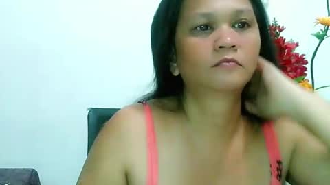 Snapshot of divinegrace10 chatting on January 3, 9:26 pm Divine Grace Close To Your Hear online show from January 3, 9:26 pm