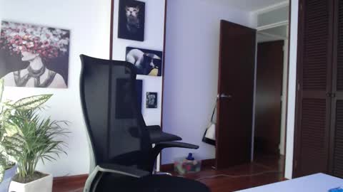 Hera online show from February 11, 11:59 am