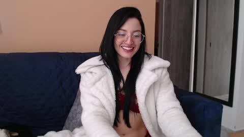 Hera online show from May 11, 4:04 pm