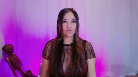 DivineLynn online show from February 10, 3:42 pm