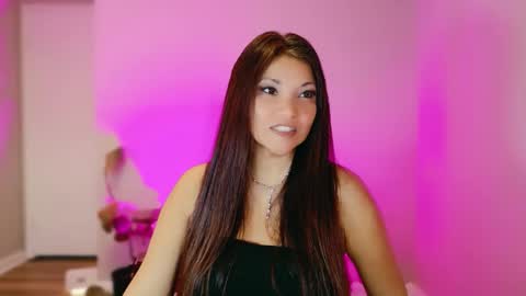 DivineLynn online show from March 13, 2:01 pm