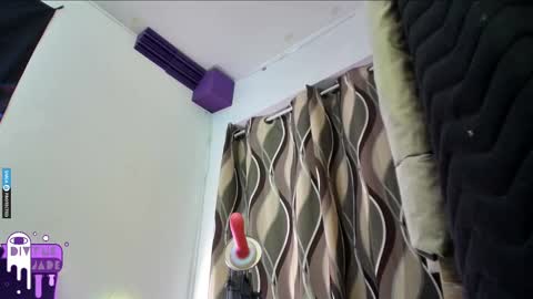 Snapshot of divynejade chatting on March 2, 5:36 pm Jade Divyne online show from March 2, 5:36 pm