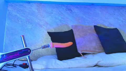 Snapshot of dixie_grey1 chatting on October 13, 3:23 pm Sofia online show from October 13, 3:23 pm