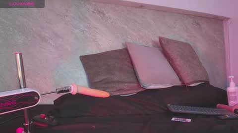 Snapshot of dixie_grey1 chatting on November 10, 4:28 pm Sofia online show from November 10, 4:28 pm