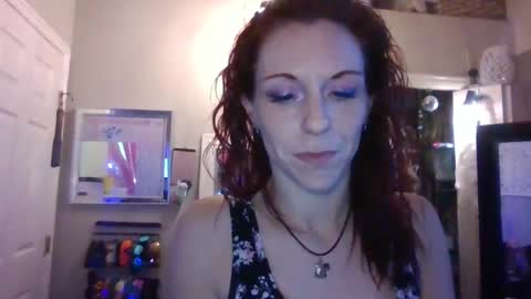 Snapshot of dixieglam chatting on February 27, 1:27 am dixieglam online show from February 27, 1:27 am