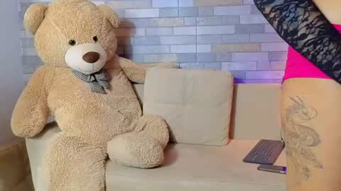 DixyPalmer online show from June 14, 7:05 pm