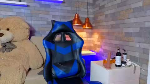 DixyPalmer online show from July 24, 7:01 pm