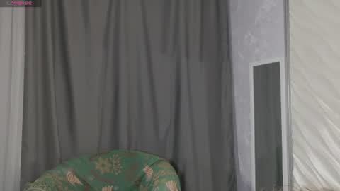 Snapshot of dizer_clop chatting on August 1, 8:19 pm Dizer online show from August 1, 8:19 pm
