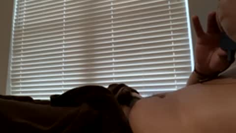 Snapshot of dj9469615 chatting on December 15, 3:05 pm dj9469615 online show from December 15, 3:05 pm