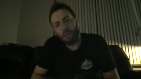 Snapshot of dj_chaterbate chatting on December 20, 9:05 am DJ Chaterbate online show from December 20, 9:05 am