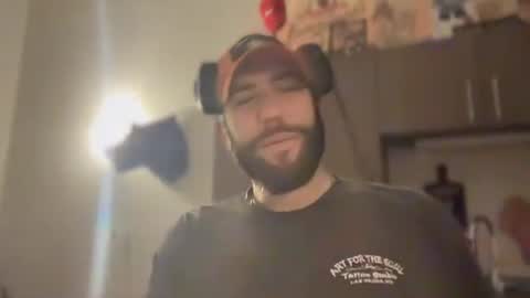 Snapshot of dj_chaterbate chatting on January 13, 9:25 am DJ Chaterbate online show from January 13, 9:25 am