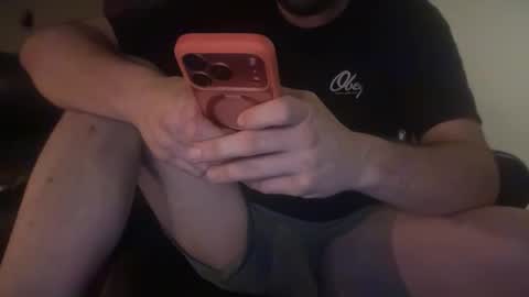 Snapshot of dj_chaterbate chatting on March 2, 4:36 am DJ Chaterbate online show from March 2, 4:36 am