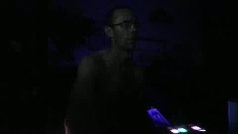 Snapshot of djbobbypnp chatting on September 23, 9:56 am Boooo-beeee online show from September 23, 9:56 am