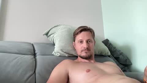 djo68686666 online show from June 5, 2:12 pm