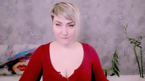 djullia online show from December 5, 7:50 am