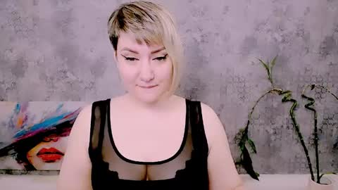 djullia online show from April 26, 5:05 am