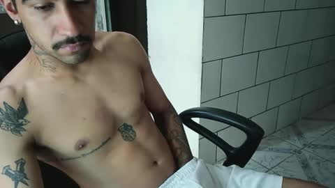Snapshot of dmacedo96 chatting on December 10, 11:11 am AmigodotadoZL online show from December 10, 11:11 am