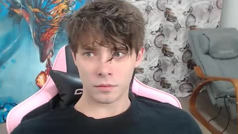 Snapshot of dmitryromanov chatting on January 10, 6:04 am Dead A online show from January 10, 6:04 am