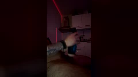 Snapshot of dmoeni chatting on March 19, 10:47 pm Azier online show from March 19, 10:47 pm