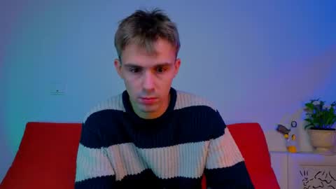 Robert online show from April 23, 3:03 pm