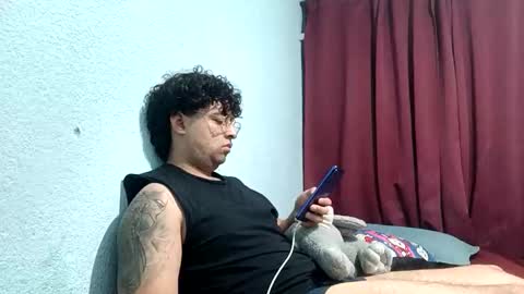 Snapshot of docpepino chatting on November 25, 4:23 am MrPepino online show from November 25, 4:23 am