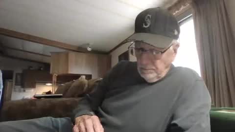 doingmyself69 online show from March 4, 8:37 pm